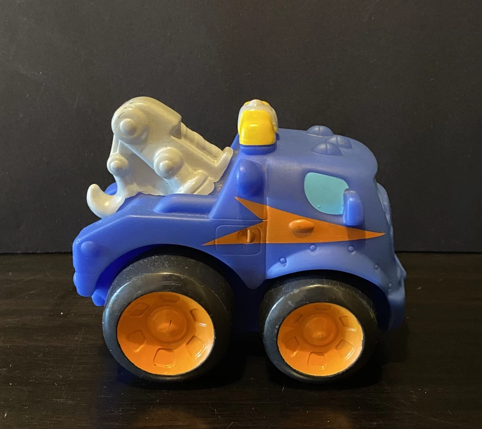 Hasbro 2008 Tonka Chuck & Friends Rowdy el camión de basura y práctico el camión de remolque Foto 4 de 4