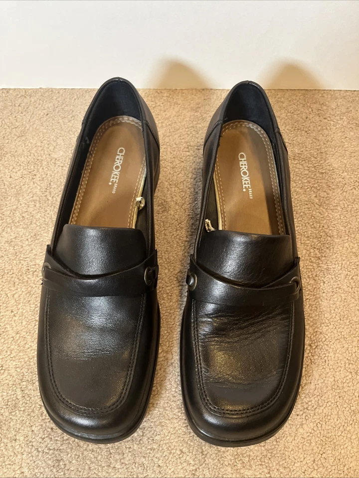 Zapatos mocasines Cherokee para mujer de cuero negro sin cordones talla 7 Foto 2 de 4