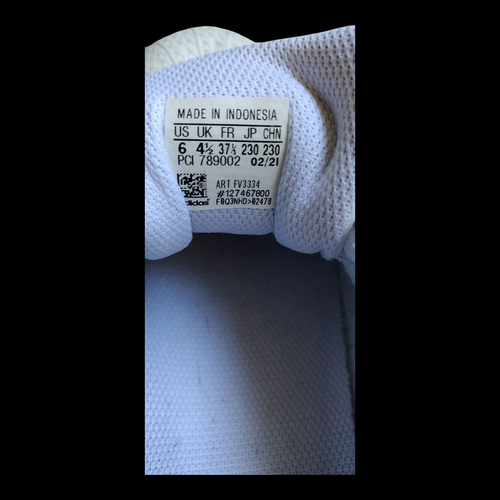 Women Sz. 6 US Adidas Originals Superstar Bold/White/FV3334 w/ Gold Markings - Picture 2 of 17