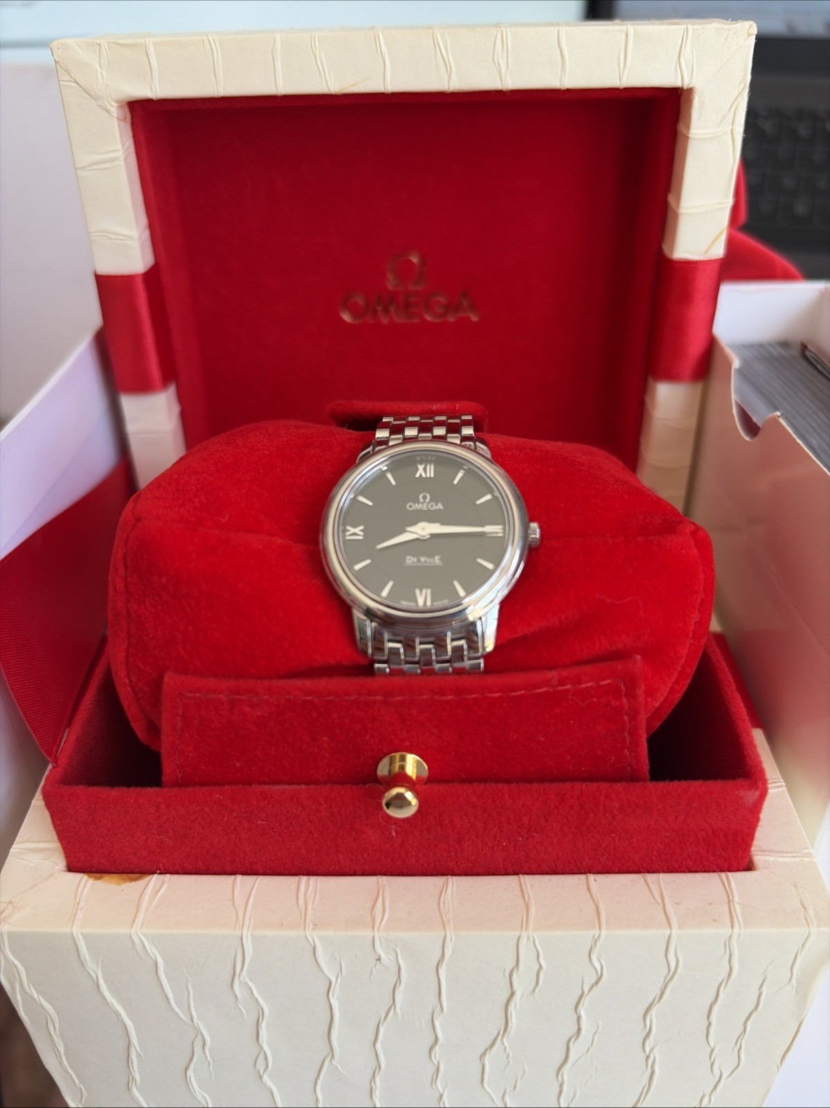 OMEGA De Ville Prestige Women's Black Watch - 424.10.24.60.01.001