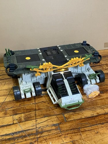 Vintage 1990 Hasbro GI Joe The General Mobile Strike Headquarters Incomplete