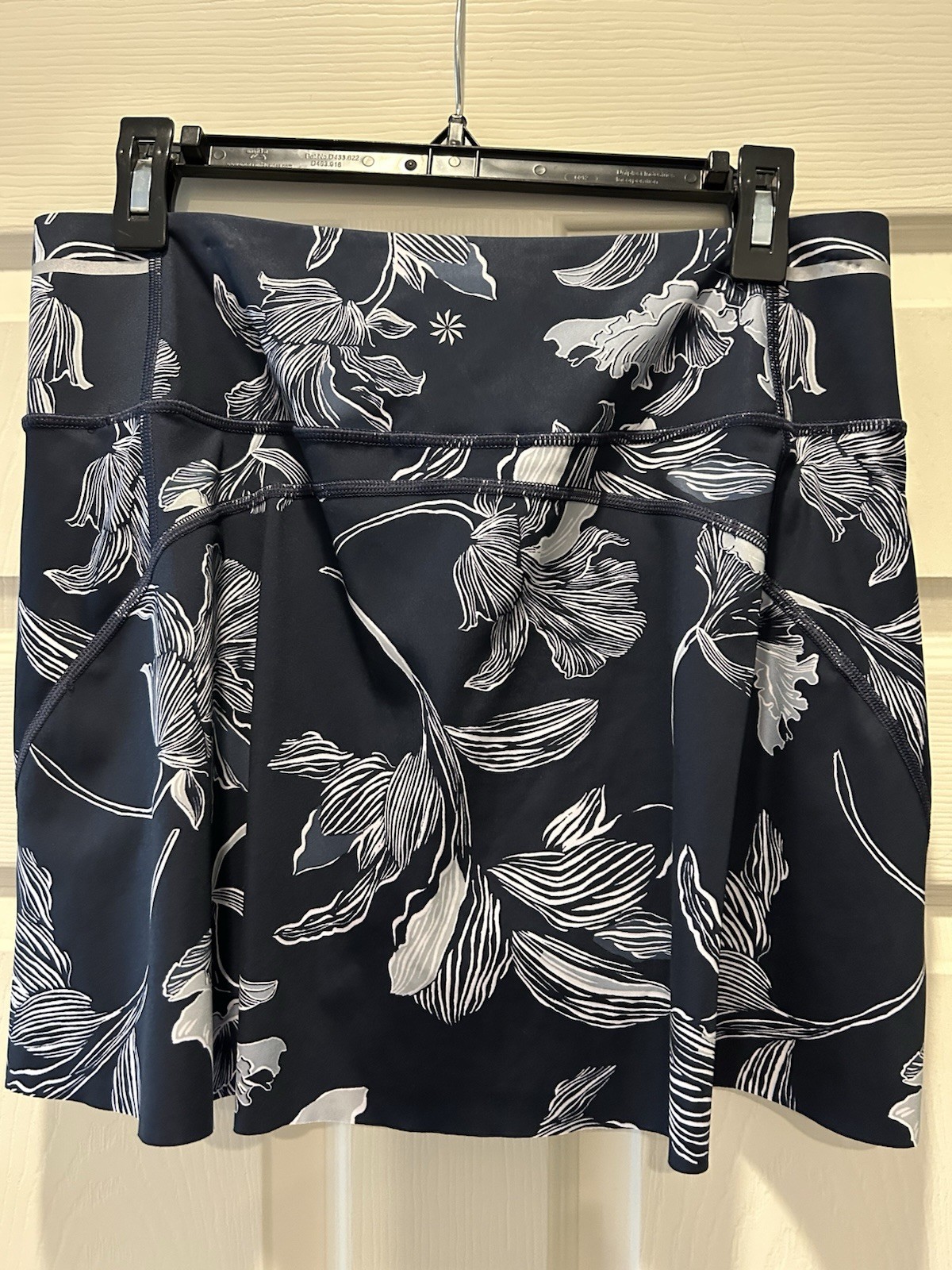 athleta skort medium - image 1