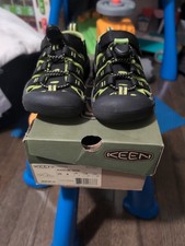 EUC Keen Sandals Children Size 8 Newport H2 Water Hiking Shoes Black Lime Green