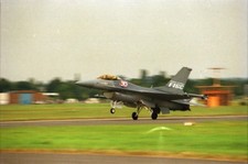 Negativ General Dynamics F-16C Fighting Falcon 35mm ungerahmt sro-IE7-24