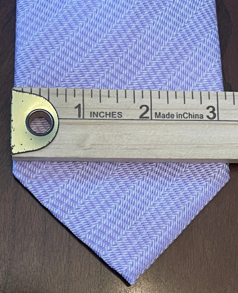 Corbata para el cuello Tasso Ella púrpura hecha a mano 100 % seda para hombre hecha en China Foto 4 de 4