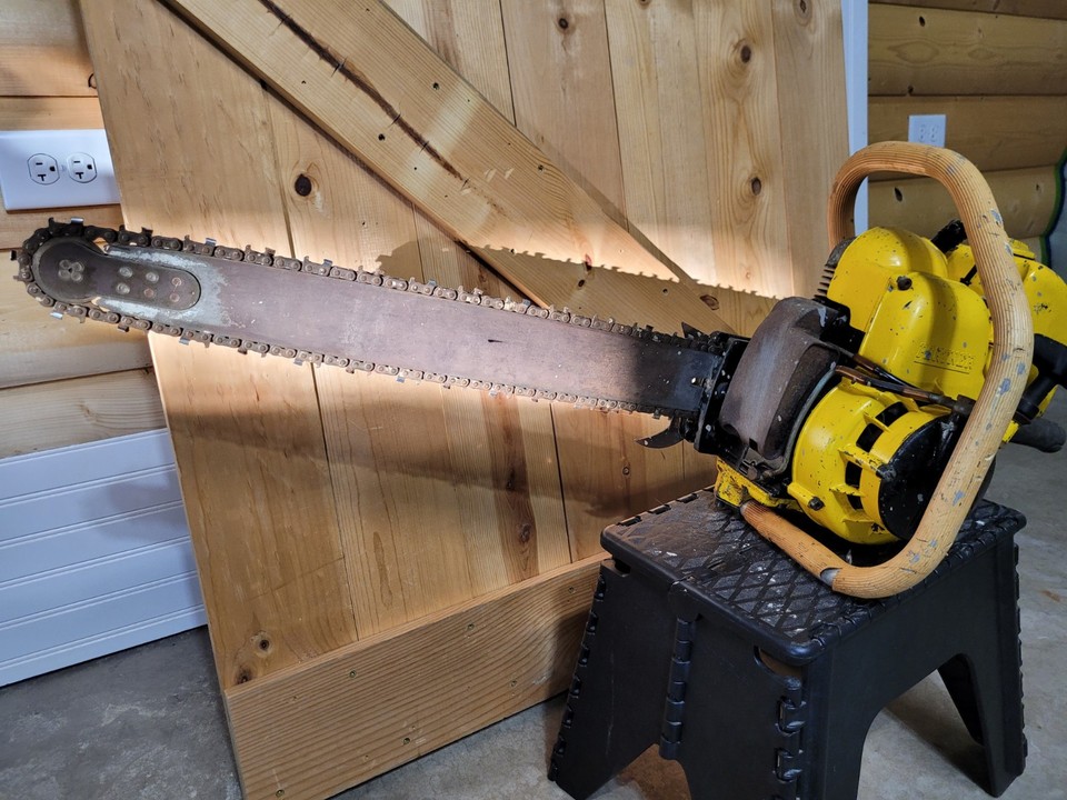 Vintage PARTNER R11 Chainsaw Chain Saw with Bar R12 Muscle 90CC Cabin ...