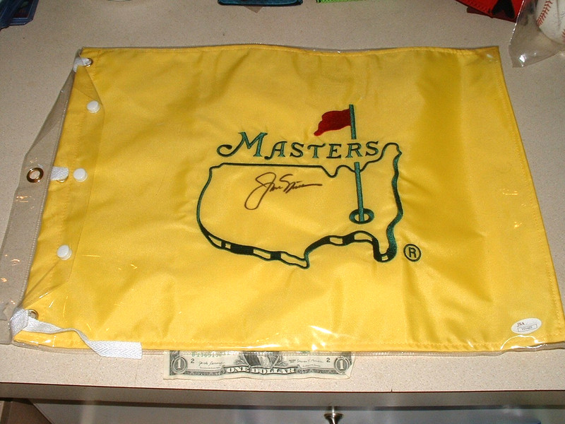 JACK NICKLAUS AUTO, SIGNED UNDATED MASTERS FLAG-FULL PAGE JSA LOA NICE AUTOGRAPH