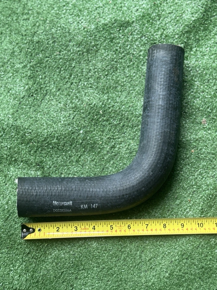 Manguera de radiador inferior Ford Falcon Comet 1966-70 8 cilindros 289 302 Motorcraft km147 nuevo de lote Foto 3 de 4