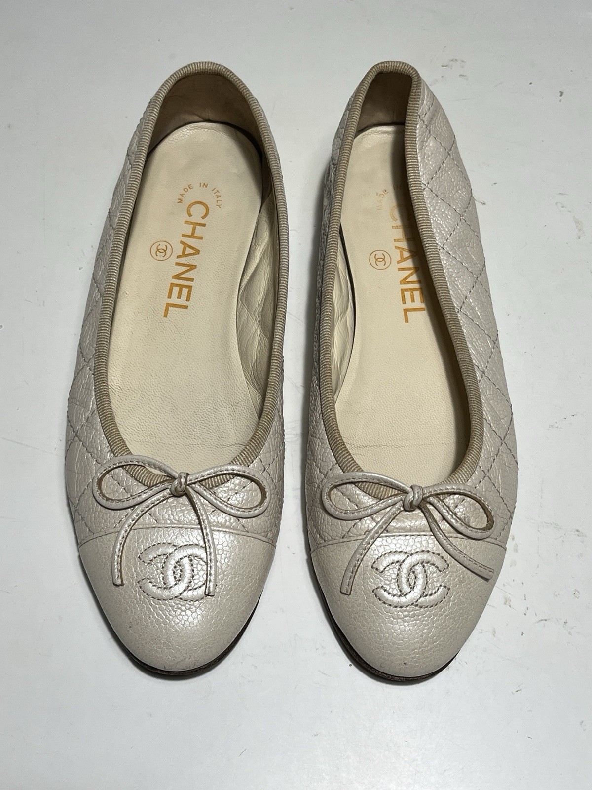 Chanel Women's Pearl White Cushioned Cavi Leather Ballet Flat Shoes Size 6