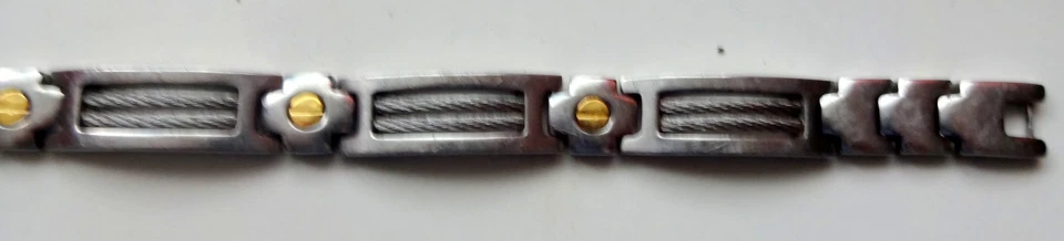 Brazalete para Hombres Oro Sólido 18k Tornillos Amarillos Cable Acero Inoxidable Tono Plata 9" Foto 3 de 4