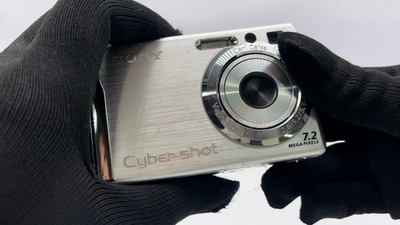Sony CyberShot DSC-W80 (シルバー)デジタルカメラ Buy Sony Cyber-shot DSC-W80 7.2MP Digital Camera - Silver online