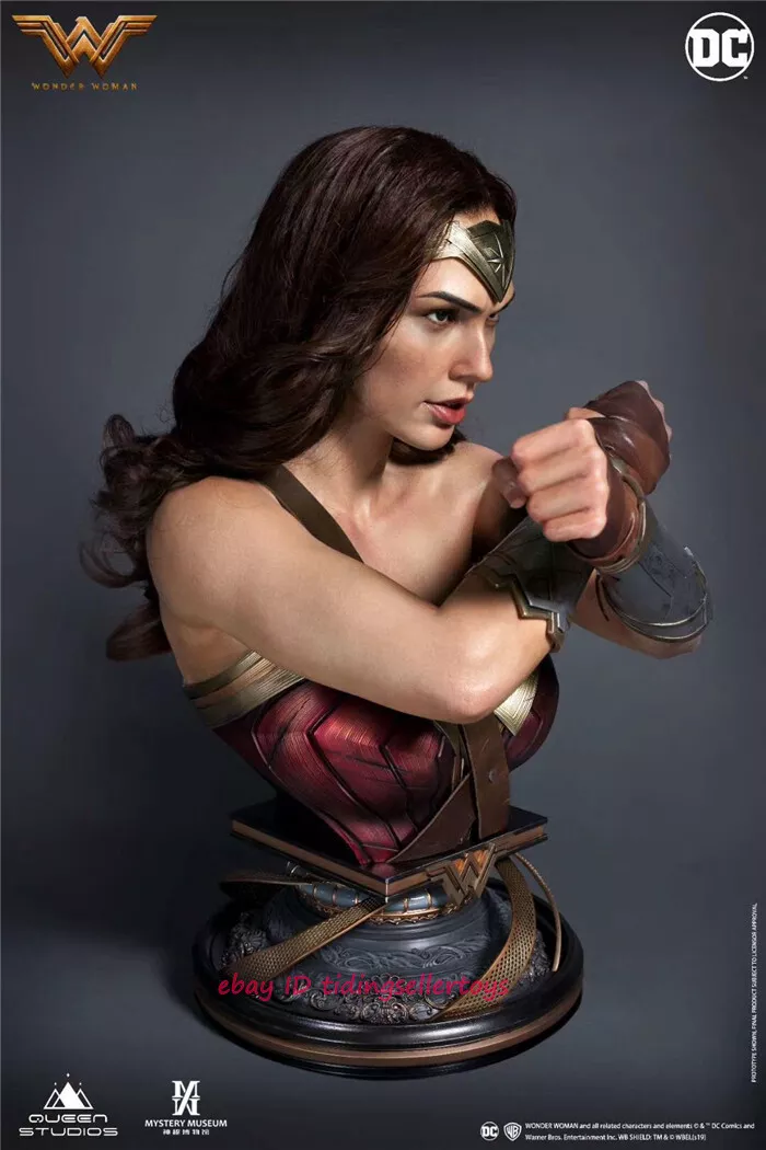 DC Comics Wonder Woman Statue - Queen Studios (Official)