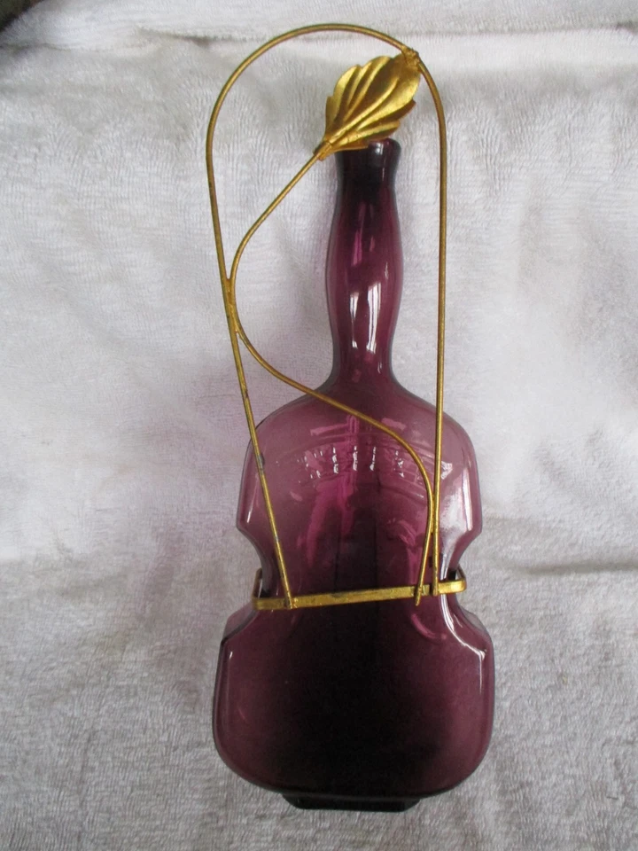 Violín de amatista vintage violonchelo vidrio púrpura BOLSILLO DE PARED con soporte de hoja de metal dorado Foto 2 de 2