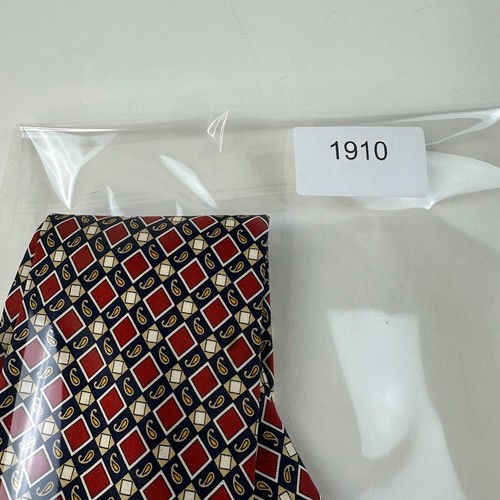 FENDI FF Red Navy Gold Paisley Baroque Geometric Silk Tie Italy VTG 4 x 56 - Picture 12 of 12