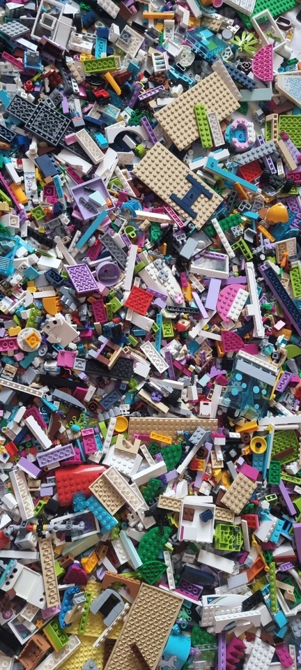 Genuine Lego Friends Girls Bundle 1kg-1000 Mixed Bricks Parts Pieces+2 Figures - Image 4 of 4