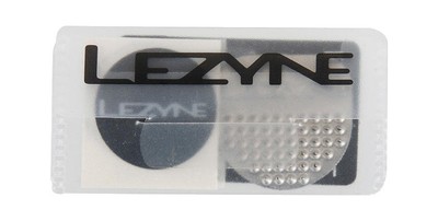 LEZYNE BOX MIT FLICKEN FÜR PLATTE REIFEN SMART KIT