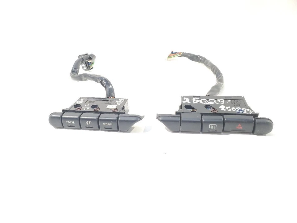 Оригинальные панели переключателей приборной панели водителя и пассажира для Subaru SVX 1992 года выпуска  - Изображение 3 из 4