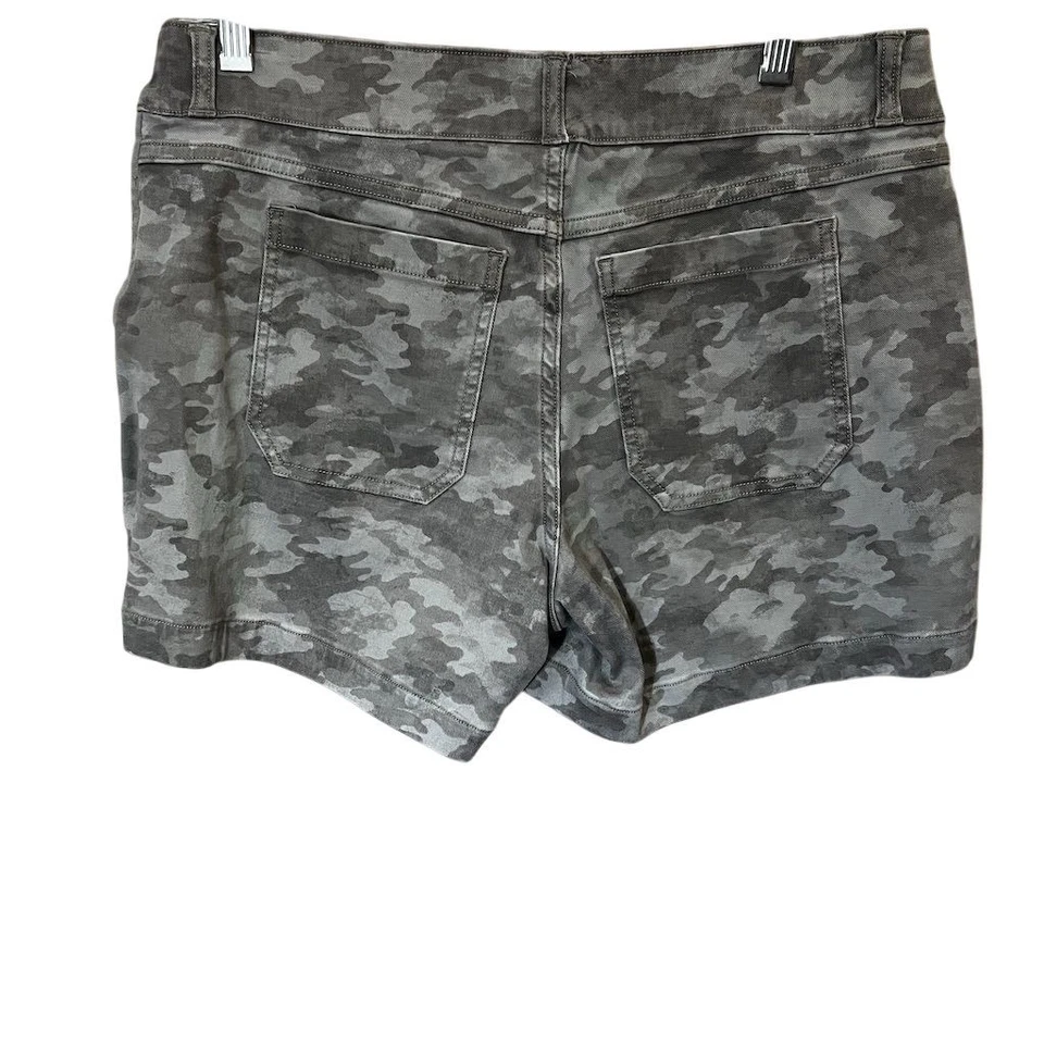 Pantalones Cortos Utilitarios Spanx Para Mujer Camuflados Gris Talla Grande Tiro Alto Pull On Foto 2 de 4