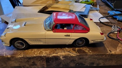 Bandai Ferrari California Vintage Japanese Tin Autotop Exc Working 15" long