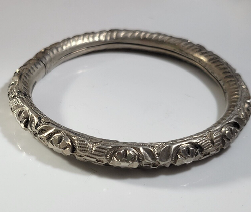 Antique Bracelet Sterling Silver ORNATE Bangle Opening Hollow Flowers 20 Grams - Picture 7 of 13