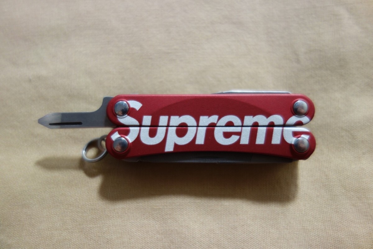 Supreme®/Leatherman Squirt PS4 Multitool Supreme Leatherman Squirt Ps4 Multi Tool Red Ss21 for sale online