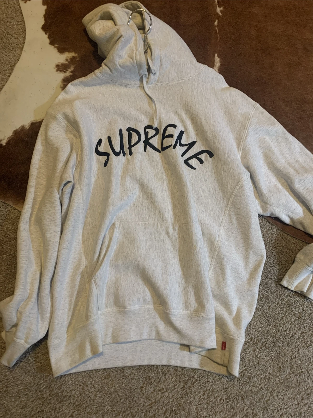 Sweat shirt à capuche supreme leved script taille Large