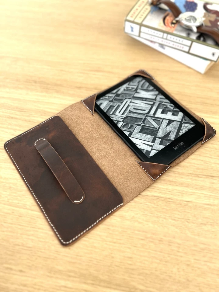 Handmade Leather Kindle Paperwhite Case 11th,12thGen,Personelised Kindle Cover - Image 2 of 4