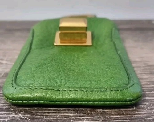JUICY COUTURE Green Pebbled Leather Card Cell Phone Makeup Bag Clutch Gold Snap - Picture 7 of 10
