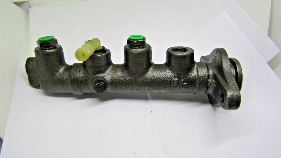 Cilindro maestro de freno Cardone 11-1893 Reman para Toyota Corolla 1980 Foto 2 de 4