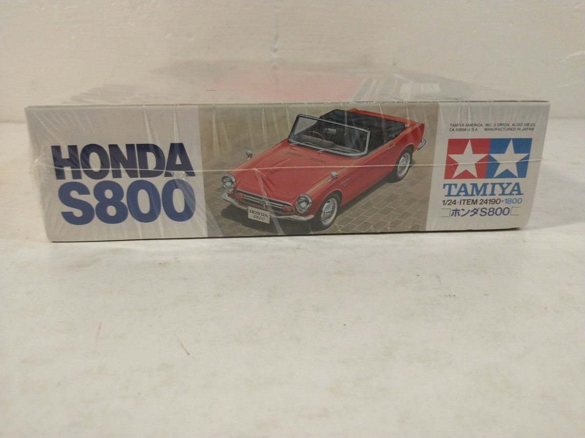 1997 Tamiya Honda S800 Sports Car Series 1:24 Scale Model