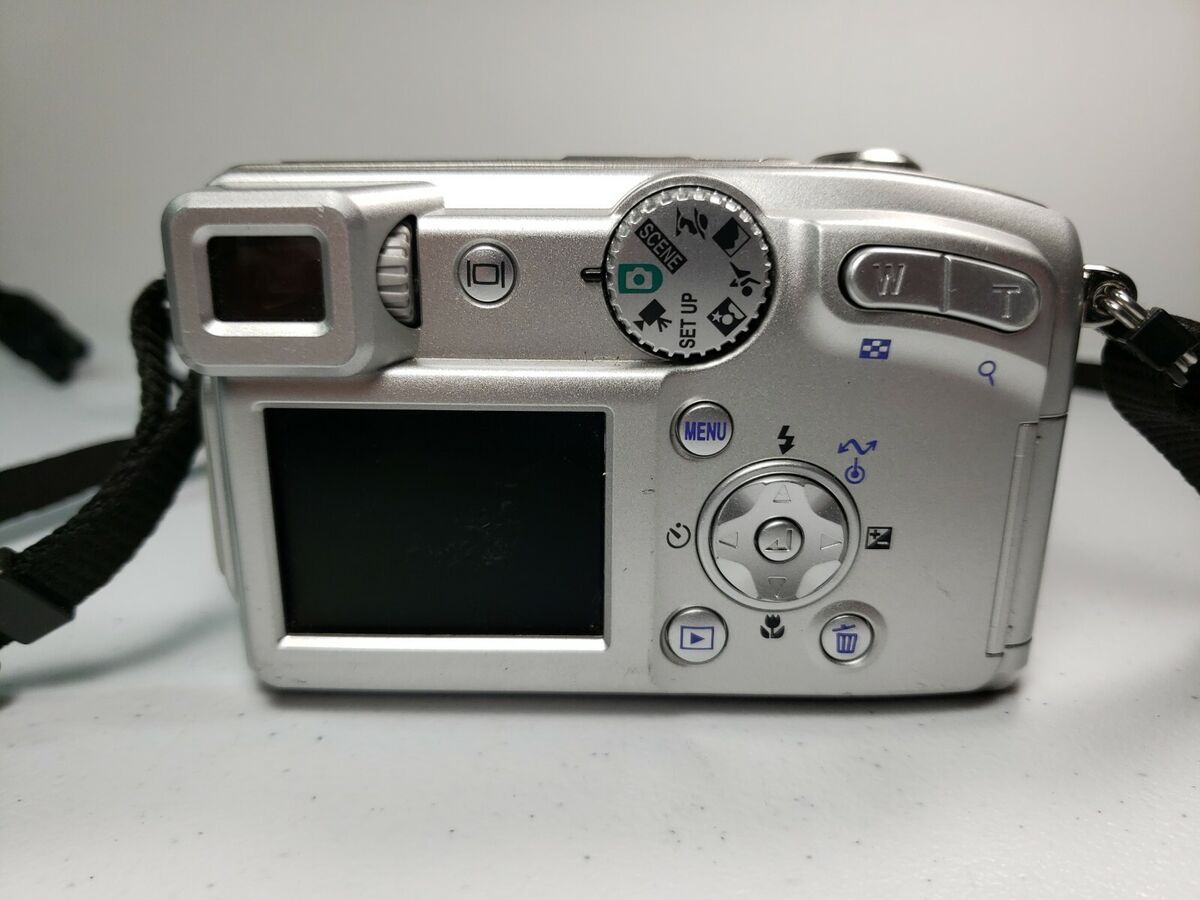 NIKON COOLPIX 4800 ED DIGITAL CAMERA w/Battery + Charger MH NIKON COOLPIX 4800 ED DIGITAL CAMERA w/Battery + Charger MH