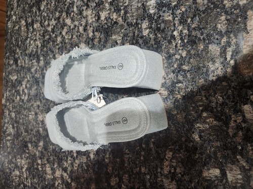 Brand New W Box Falls Creek Blue Jean Denim Sandals Womens 9M Fringe Block Heels - Picture 3 of 5
