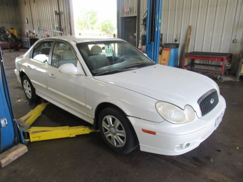 Automatic Transmission 2.4L Fits 02-05 SONATA 303317
