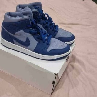 Nike Air Jordan 1 Mid SE Iron Purple/Deep Royal Blue Women’s Size 9.5