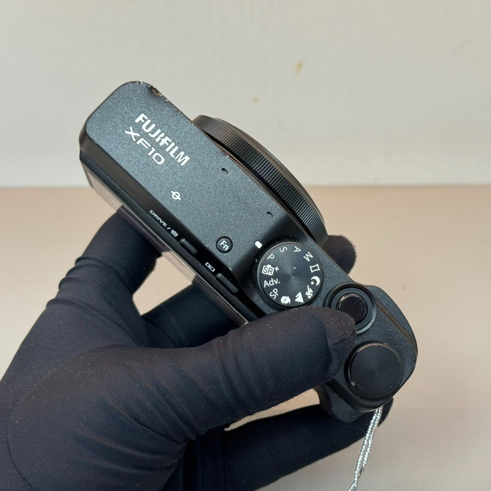 Fujifilm Fuji XF10 Digital Camera 24.2 MP Bluetooth with