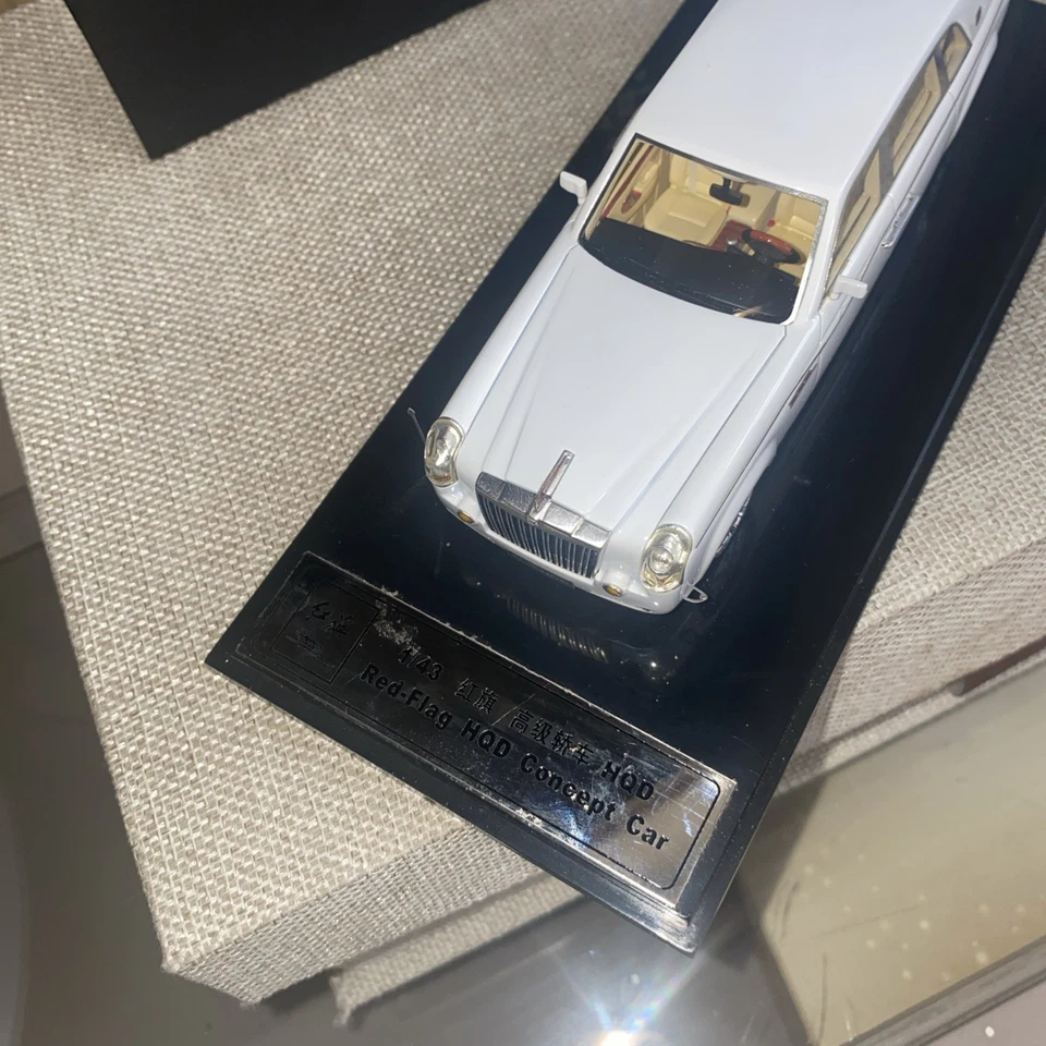 1/43 China Hongqi bandera roja HQD concepto limusina como nueva construcción de resina rara Foto 3 de 4