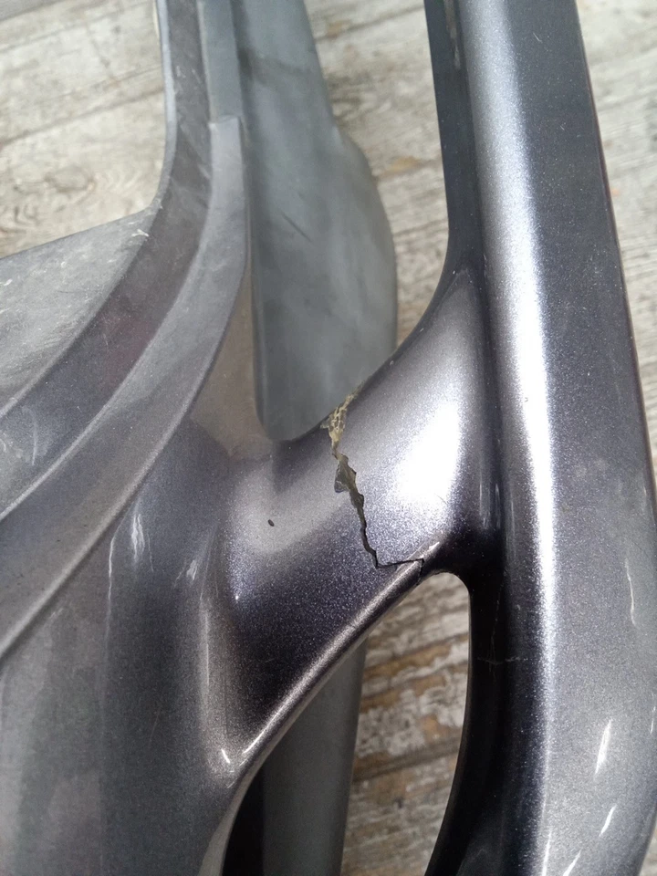 2005 05 2004-2010 Yamaha FZ6 Fazer 600 Rear Back Tail Light Grab Bar Assembly - Image 3 of 4