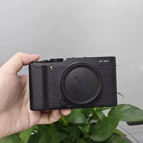 Fujifilm X-M1 X Series Digital Camera Body Only 16.3 MP 1080p HD Video Recording - Picture 4 of 10