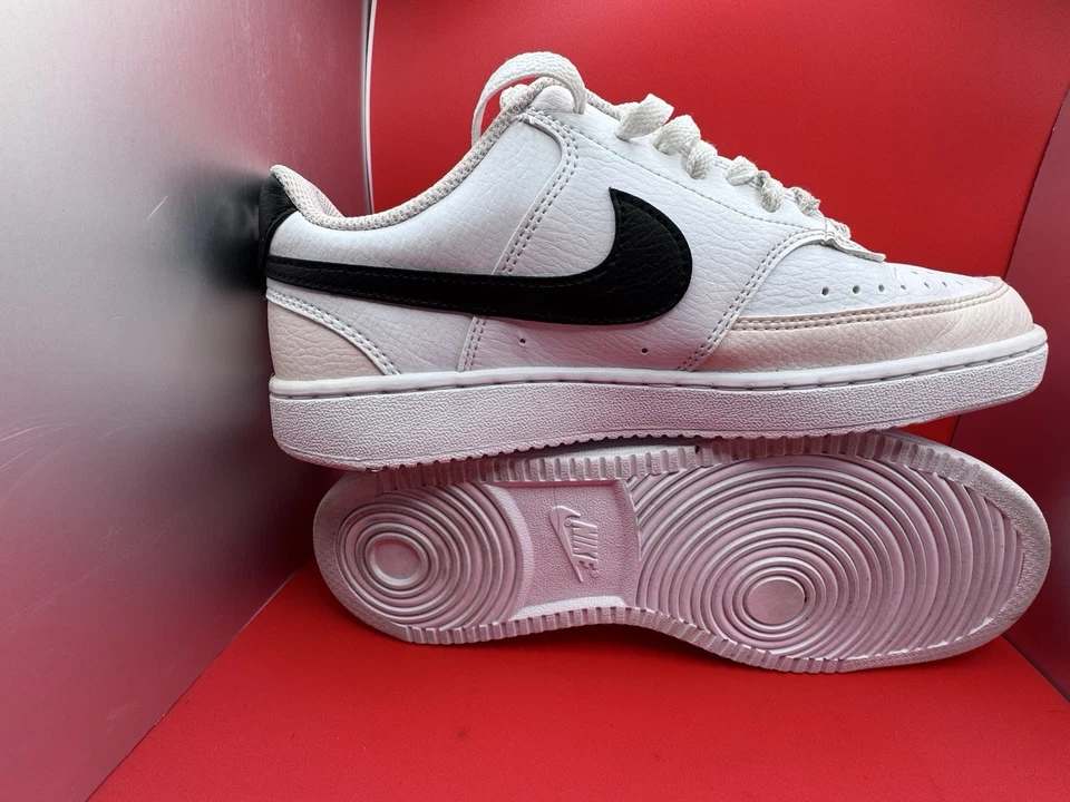 Tênis feminino Nike Court Vision Low Next Nature branco/rosa claro macio/preto - Imagem 2 de 4