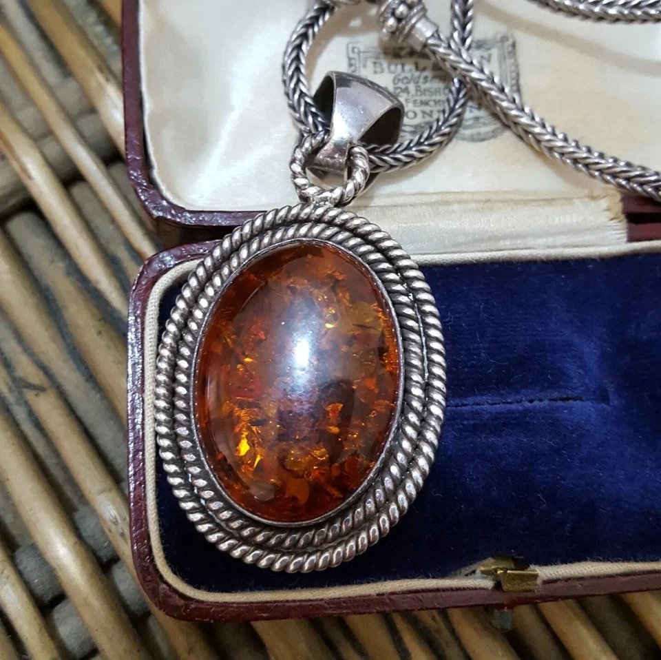 Suarti 925 Sterling Silver Necklace, Baltic Amber Pendant, 42gr, Solid Silver  - Image 4 of 4