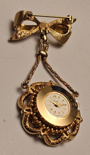 Vtg Gold Tone CORO Swiss Made Brooch Pin Watch Bow Painted Rose - Picture 6 of 9