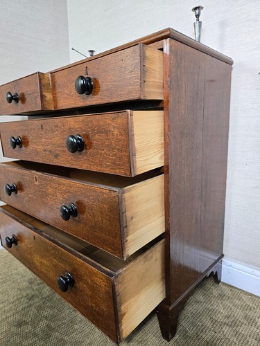 An Antique Victorian Oak Chest of Drawers ~Delivery Available~ - Picture 5 of 12