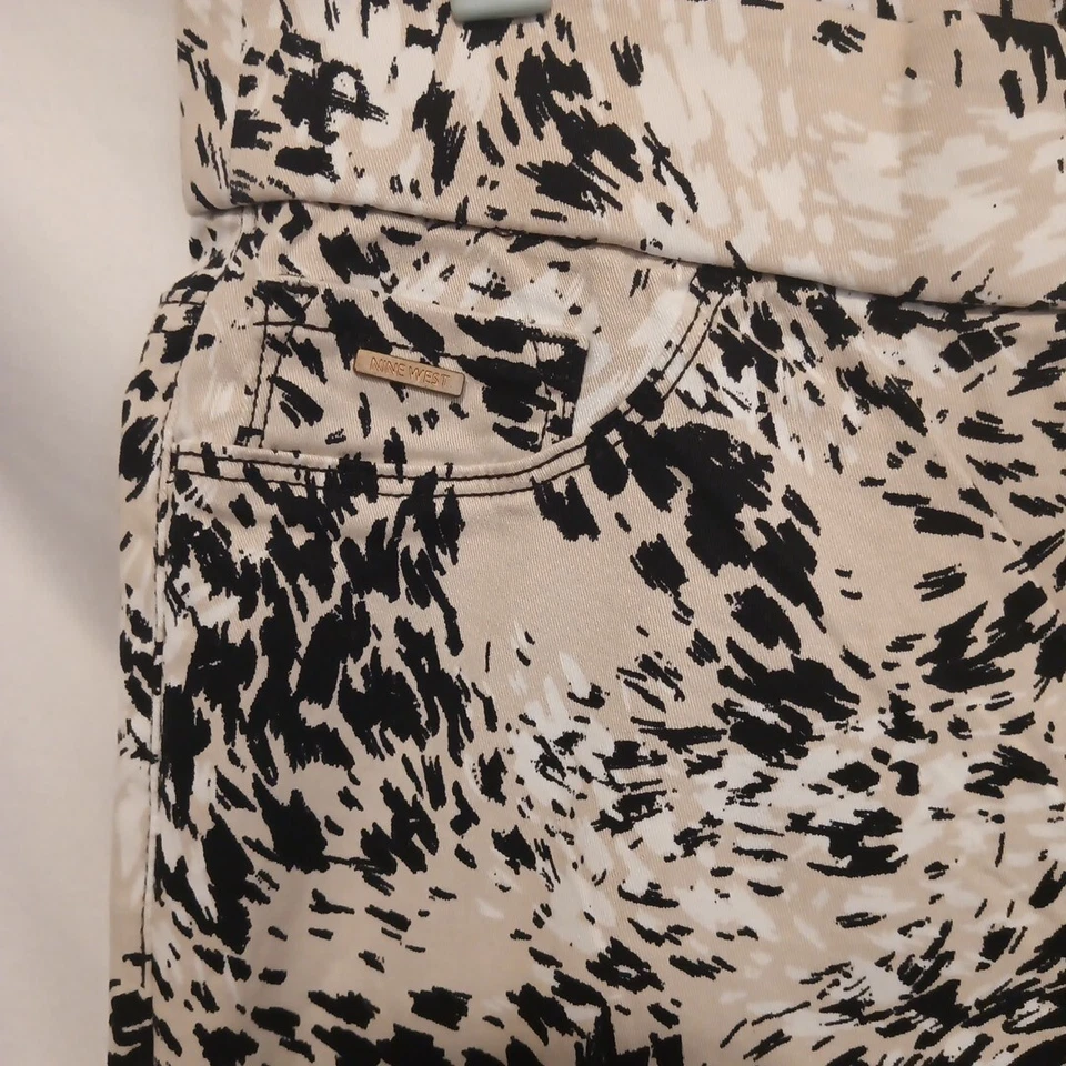 Pantalones Cortos Nine West Heidi Pull On Bermudas Skimmer Mujer Talla 8 Negro Crema Foto 3 de 4