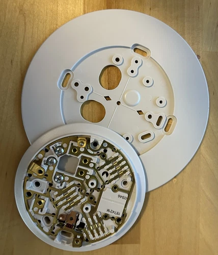 Honeywell T87F wallplate. 407HBUQ. Taupe.