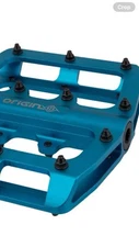 Origin8 Rascal Platform Bicycle Pedals 9/16" Aluminum Body Removable Pins Blue