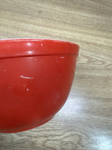 Vintage Pyrex 402 Red Mixing Bowl – 1.5 Qt – Primary Colors - Picture 9 of 10