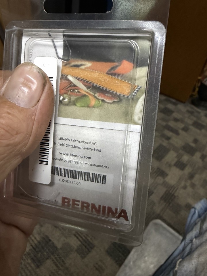 Genuine Bernina Stitch In The Ditch / Edge Stitch Foot #10D Dual Feed ...