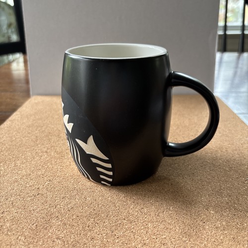 Starbucks 2011 Black And White Etched Mermaid Siren Logo 16oz Coffee Cup Mug - Picture 4 of 6