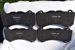 ZL1 CAMARO OEM FRONT BREMBO BRAKE PADS--LIKE NEW