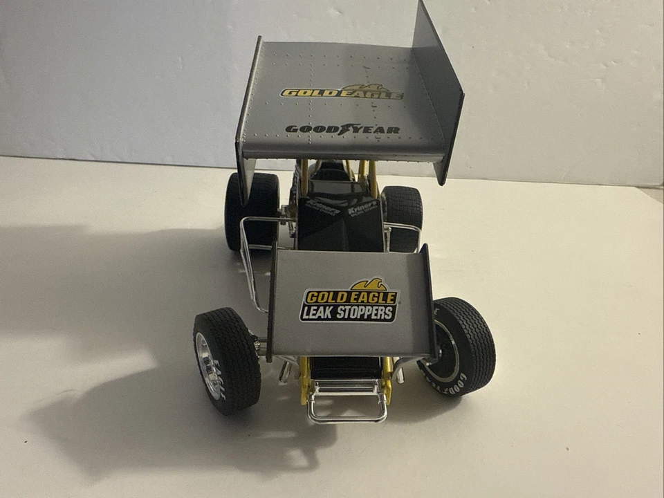 Jeff Swindell Gold Eagle #7TW Sprint Car GMP 1:18 Diecast Car - Image 4 of 4